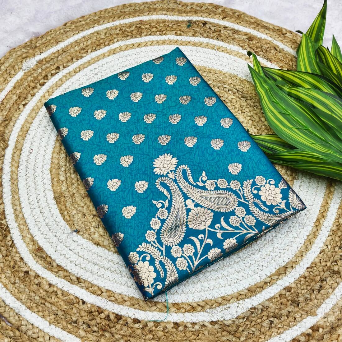 Pretty Firozi Pure Zari Weaving Banarasi Silk Saree With Exquisite Blouse Piece