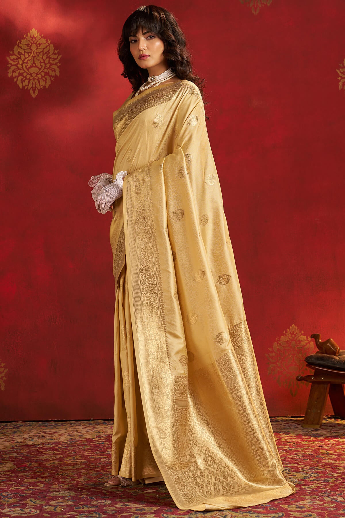 Glowing Beige Pure Zari Weaving Banarasi Silk Saree With Divine Blouse Piece
