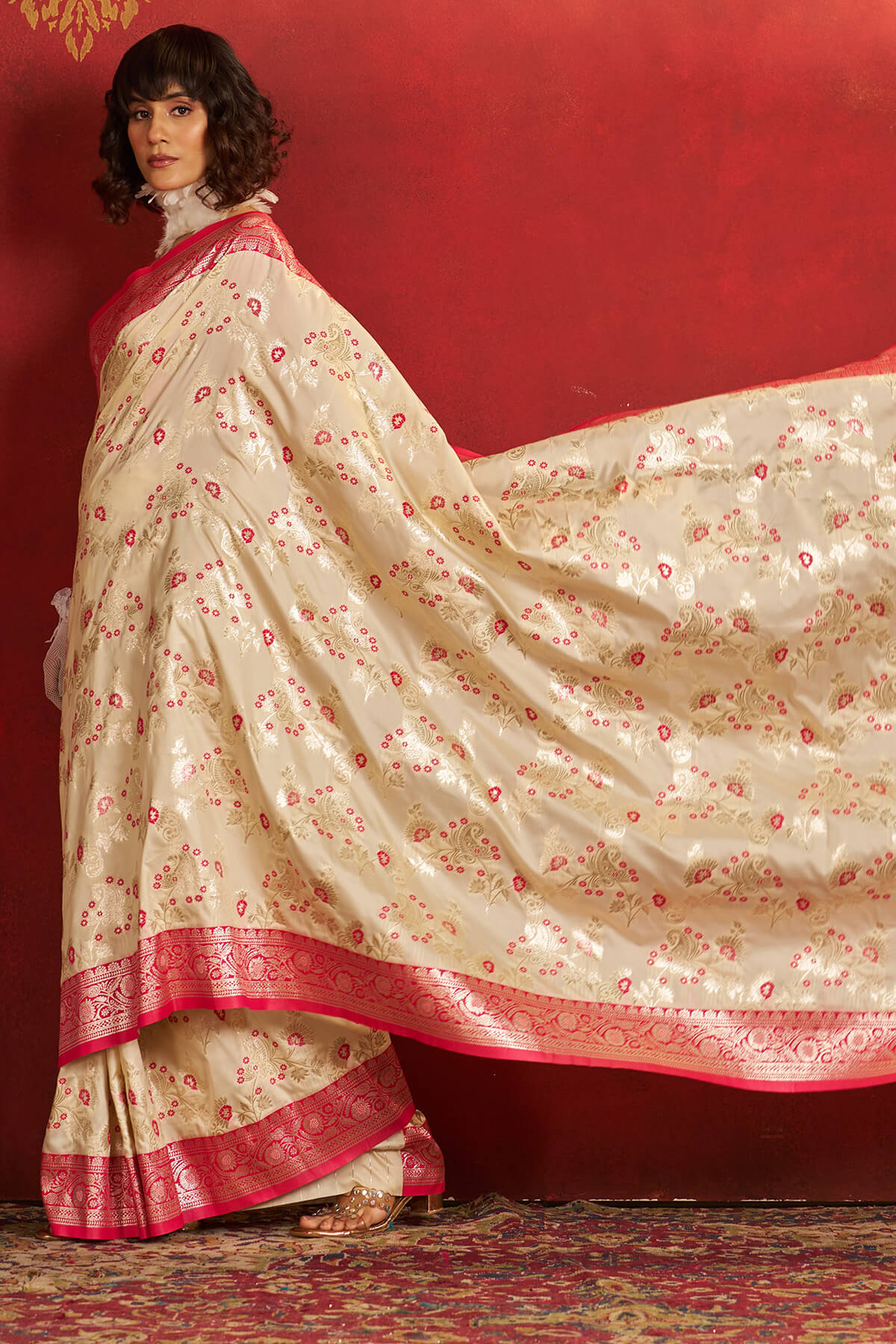 Stunning Beige Pure Zari Weaving Banarasi Silk Saree With Majesty Blouse Piece