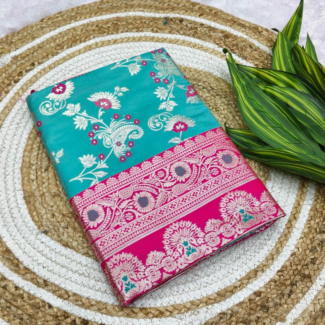 Arresting Turquoise Pure Zari Weaving Banarasi Silk Saree With Mesmerising Blouse Piece