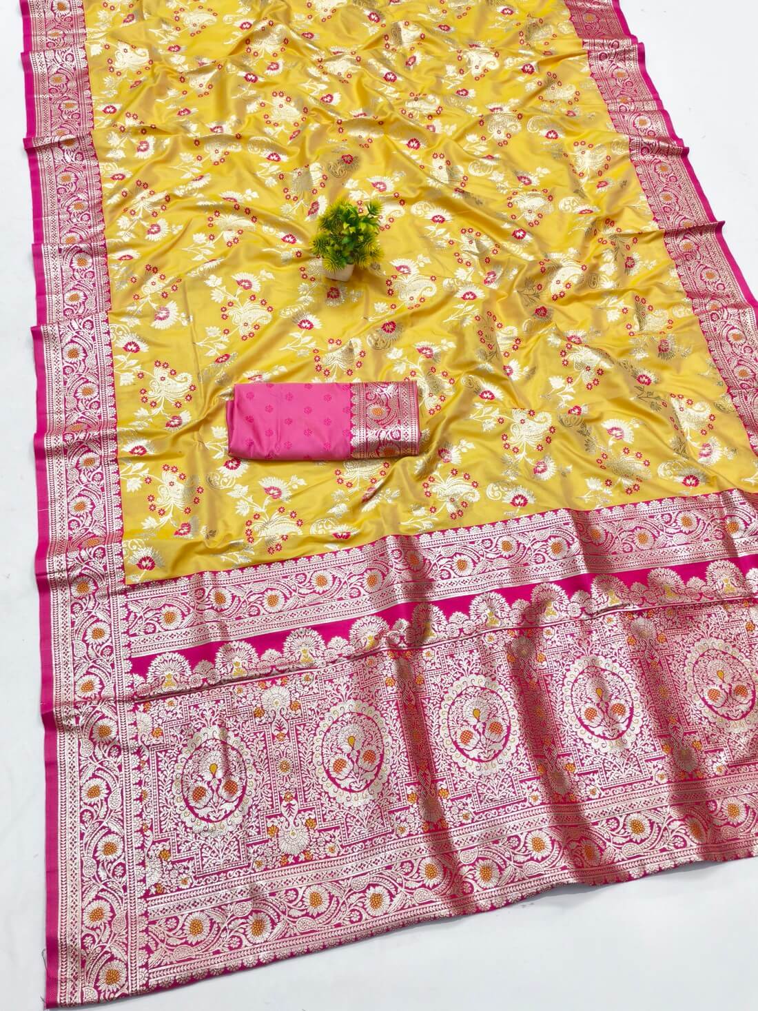 Demanding Yellow Pure Zari Weaving Banarasi Silk Saree With Girlish Blouse Piece