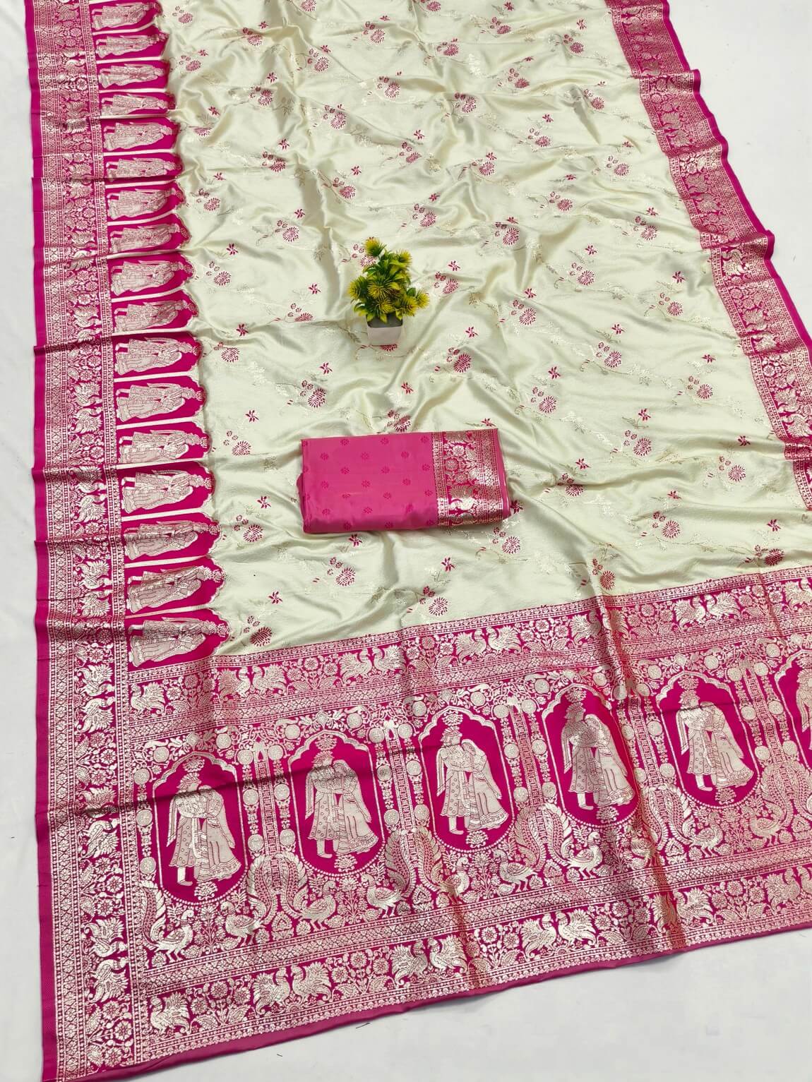 Hypnotic Beige Pure Zari Weaving Banarasi Silk Saree With Mellifluous Blouse Piece