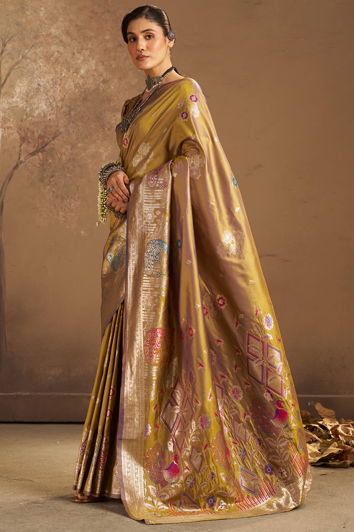 Panoply Mustrad Pure Zari Weaving Banarasi Silk Saree With Rhapsody Blouse Piece