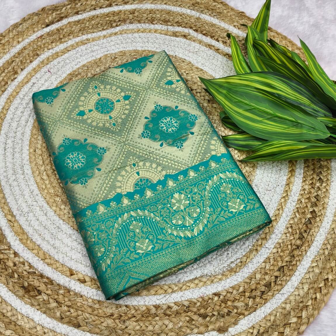 Engaging Firozi Kanjivaram Silk Saree With Felicitous Blouse Piece