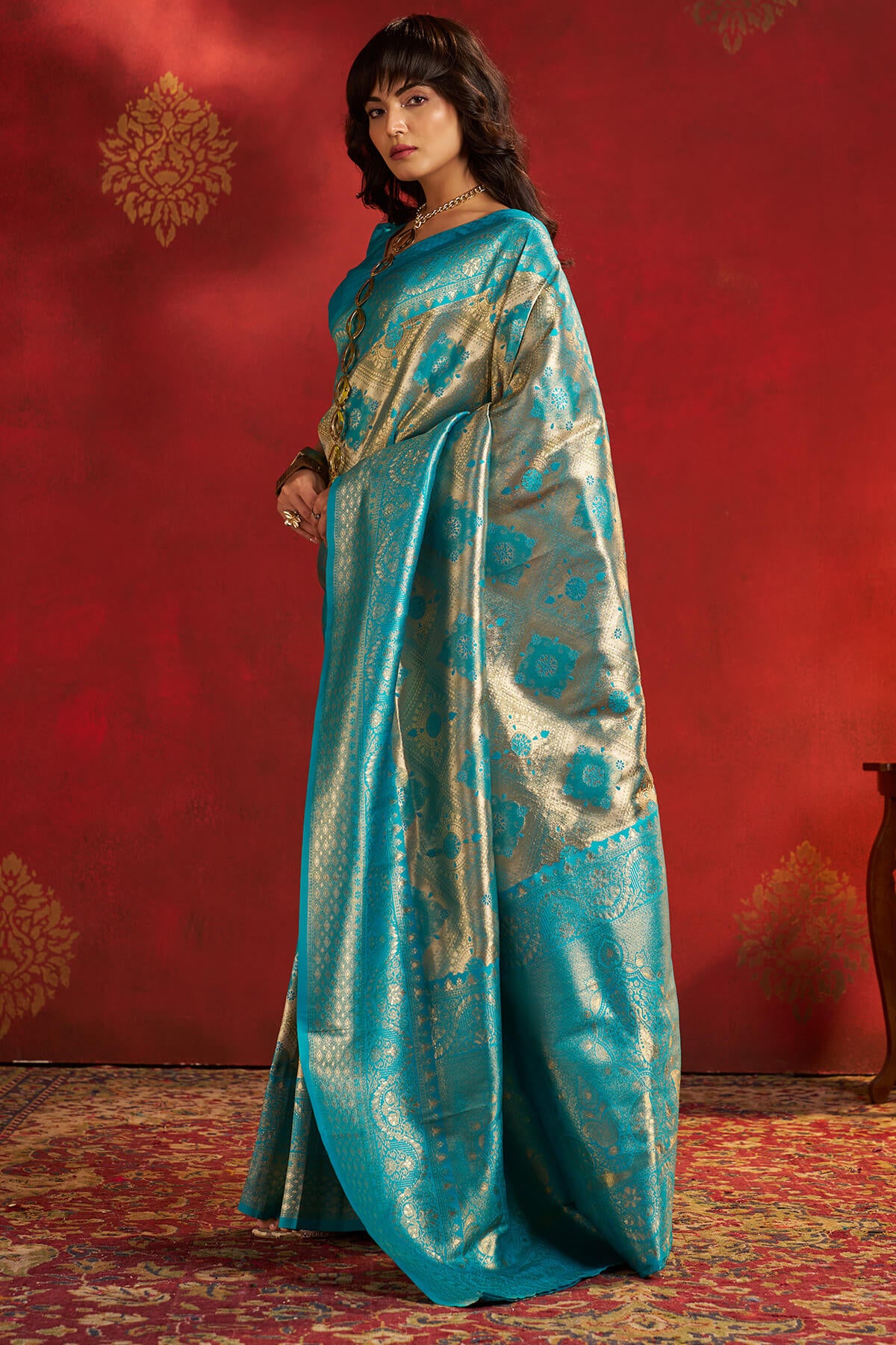 Engaging Firozi Kanjivaram Silk Saree With Felicitous Blouse Piece