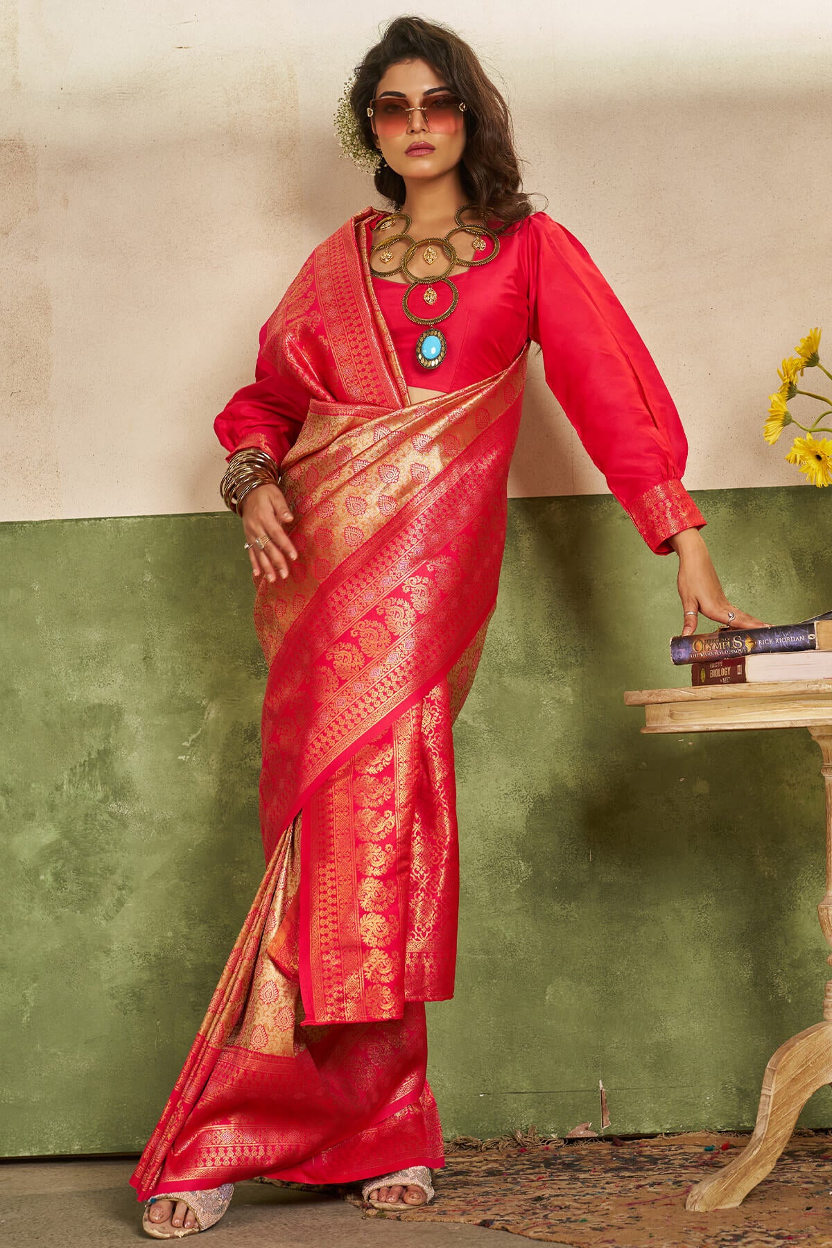 Magnetic Dark Pink Kanjivaram Silk Saree With Flaunt Blouse Piece