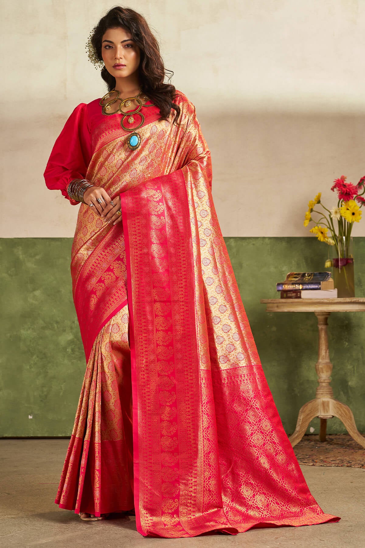 Magnetic Dark Pink Kanjivaram Silk Saree With Flaunt Blouse Piece