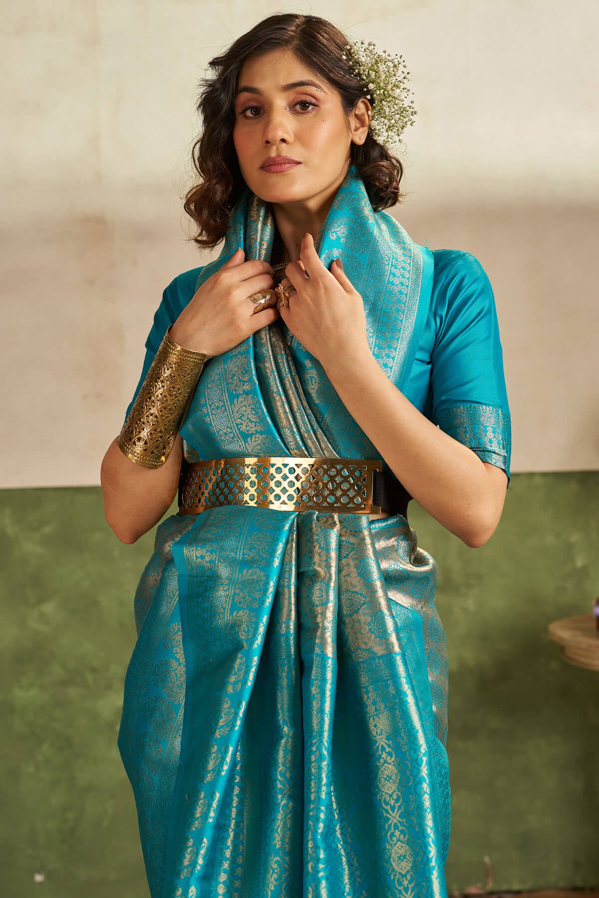 Flameboyant Firozi Kanjivaram Silk Saree With Appealing Blouse Piece