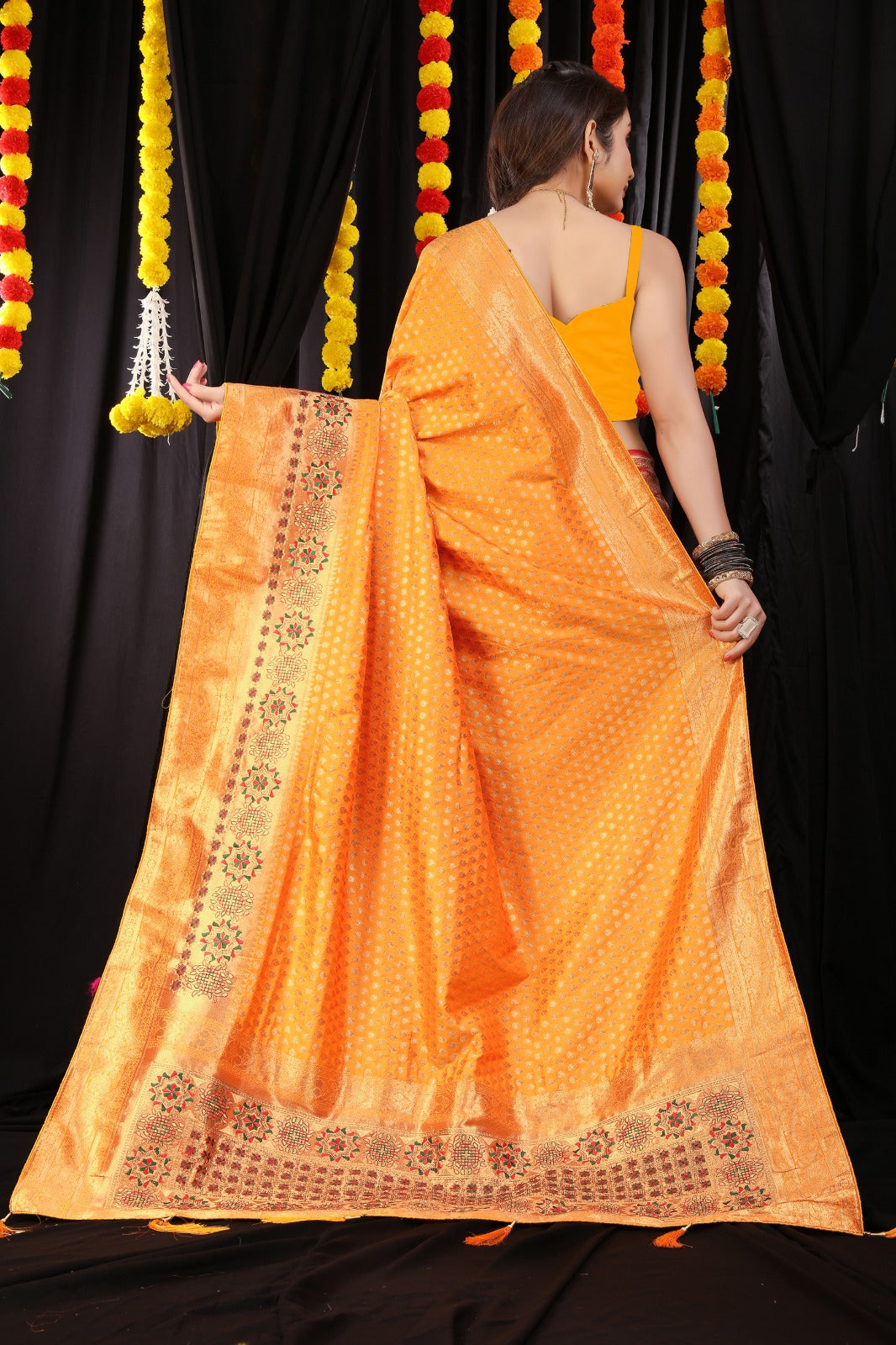 Intricate Yellow Banarasi Silk Saree With Charming Blouse Piece