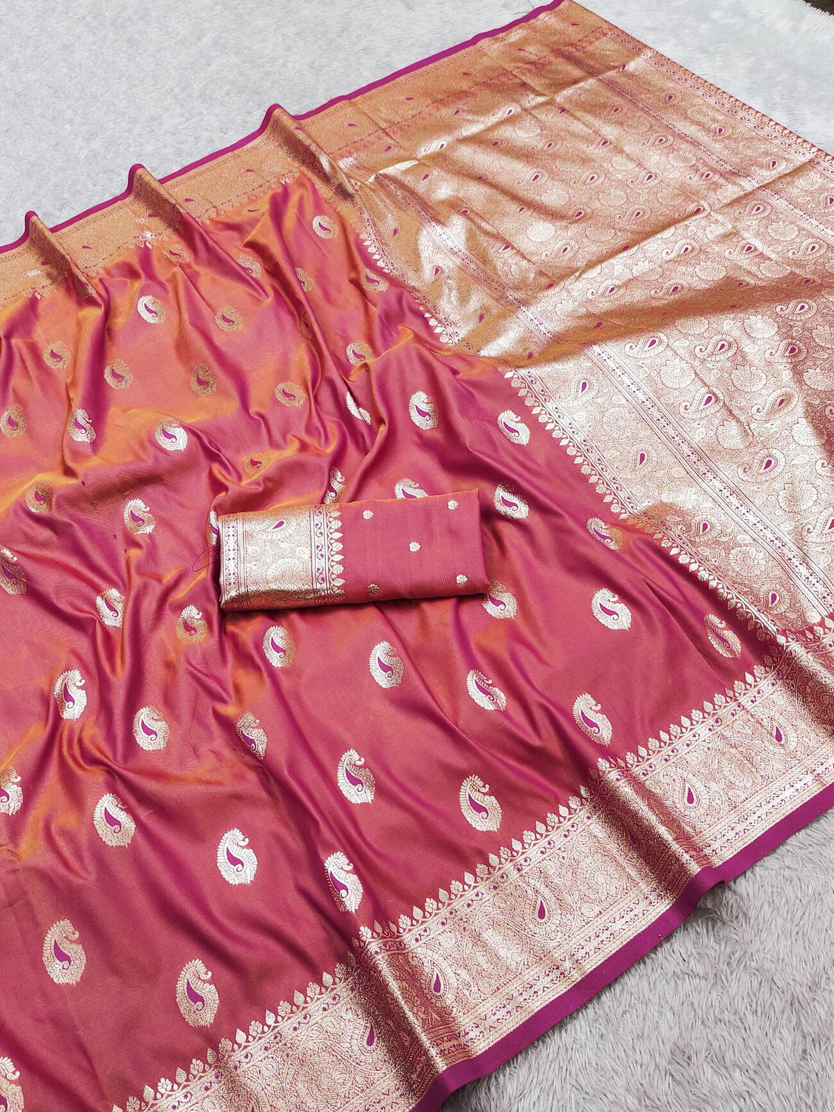 Resplendent Pink Pure Banarasi Silk Saree With Elaborate Blouse Piece