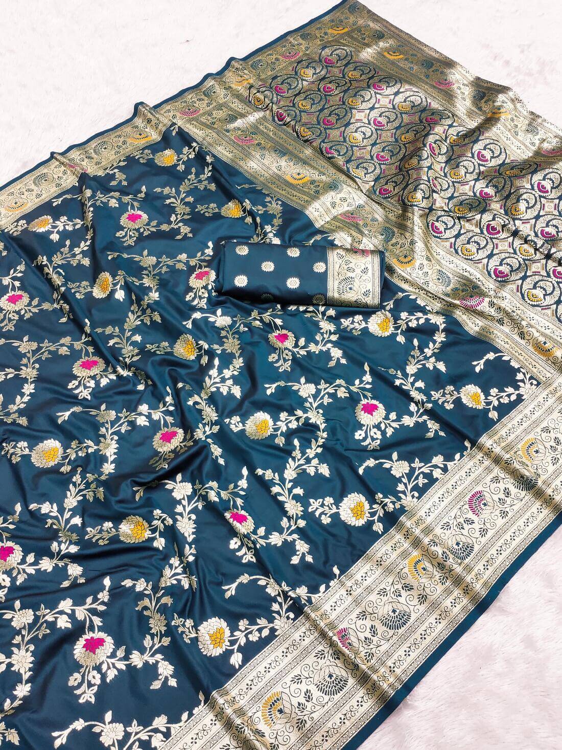 Magnetic Teal Blue Soft Banarasi Silk Saree With Phenomenal Blouse Piece