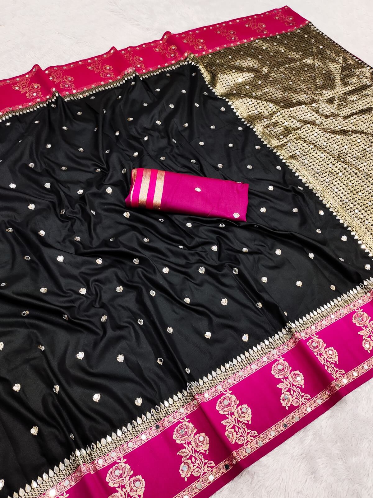 Surpassing Black Pure Banarasi Silk Saree With Beauteous Blouse Piece