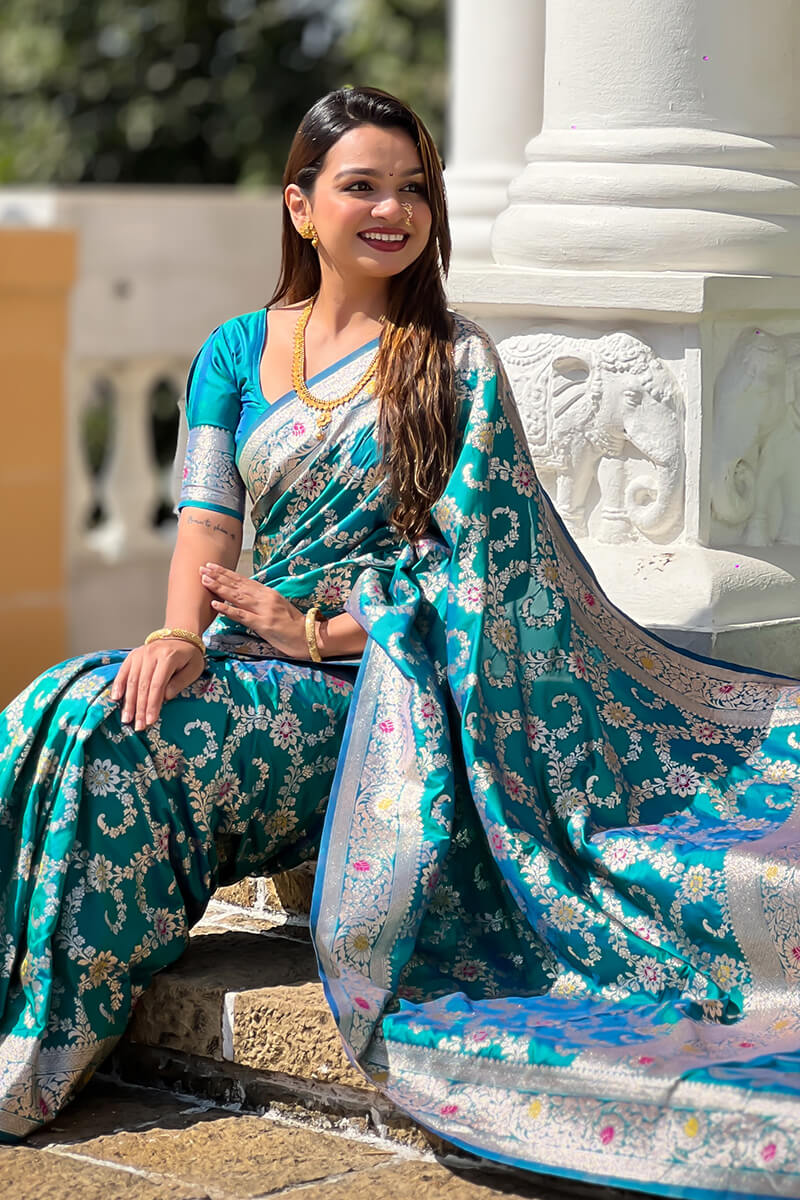 Divine Rama Soft Banarasi Silk Saree With Conflate Blouse Piece