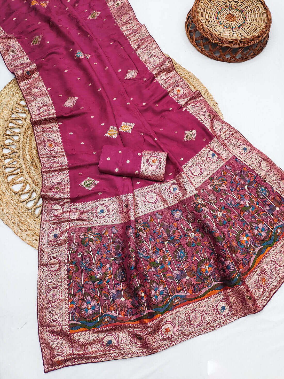 Lissome Dark Pink Banarasi Dola Silk Saree With Inspiring Blouse Piece