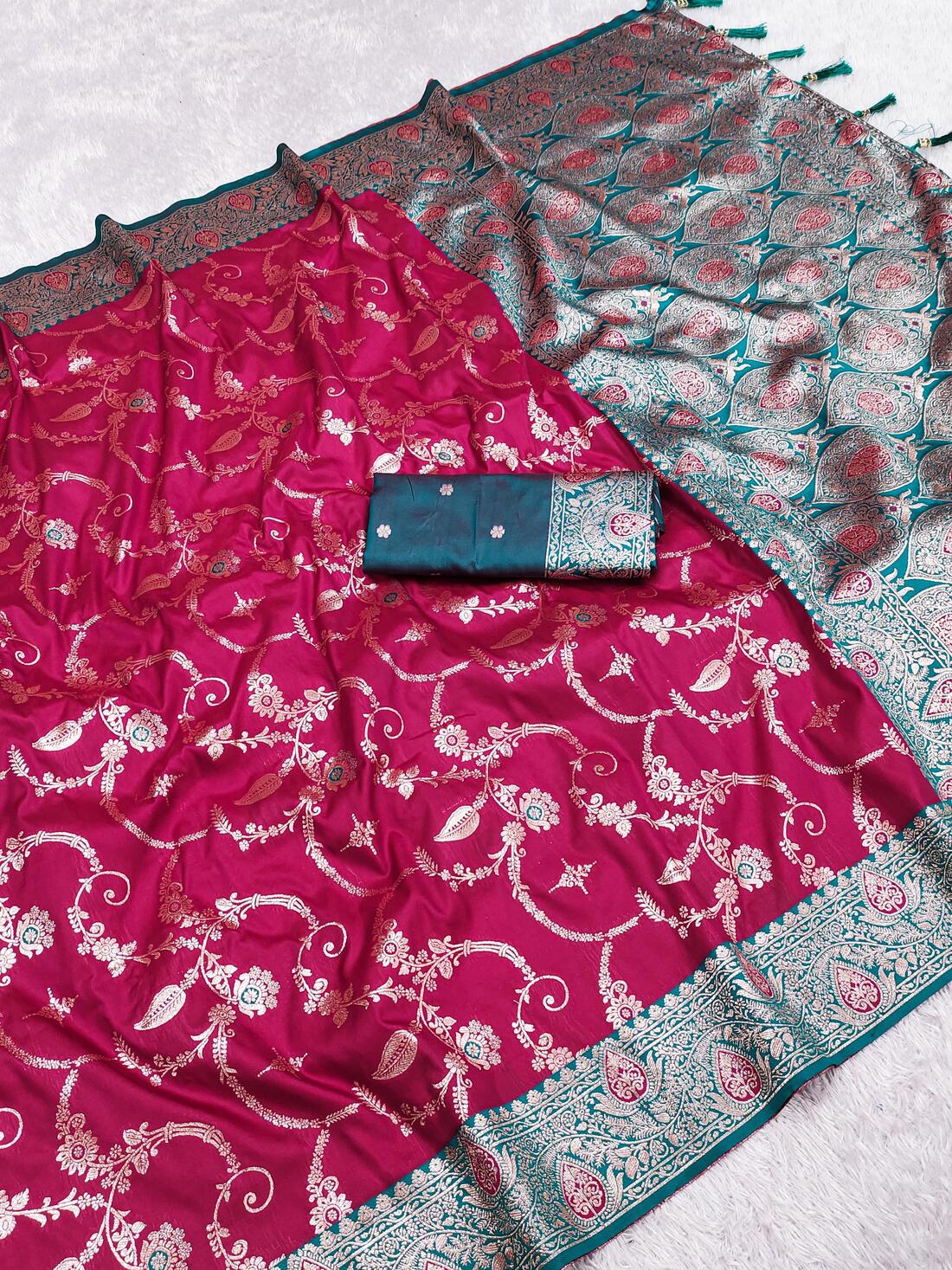 Intricate Dark Pink Soft Banarasi Silk Saree With Tremendous Blouse Piece