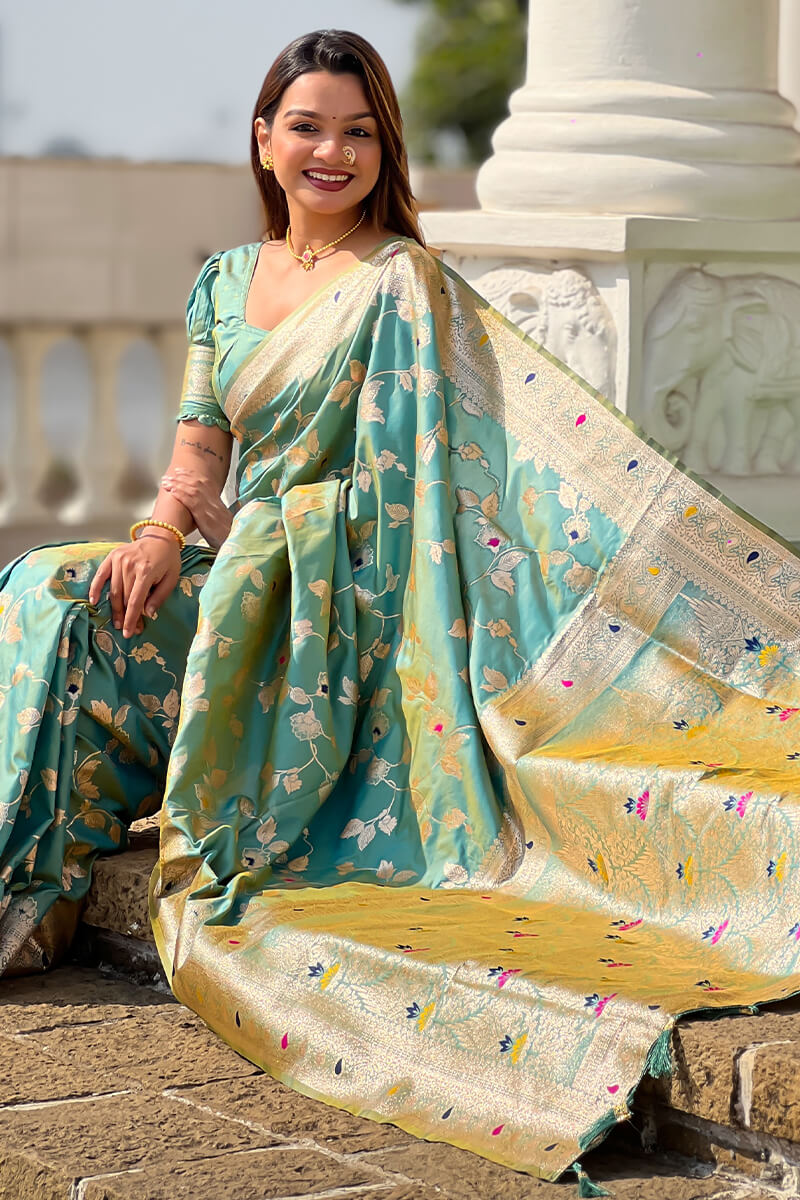 Ineffable Sea Green Soft Banarasi Silk Saree With Scrupulous Blouse Piece