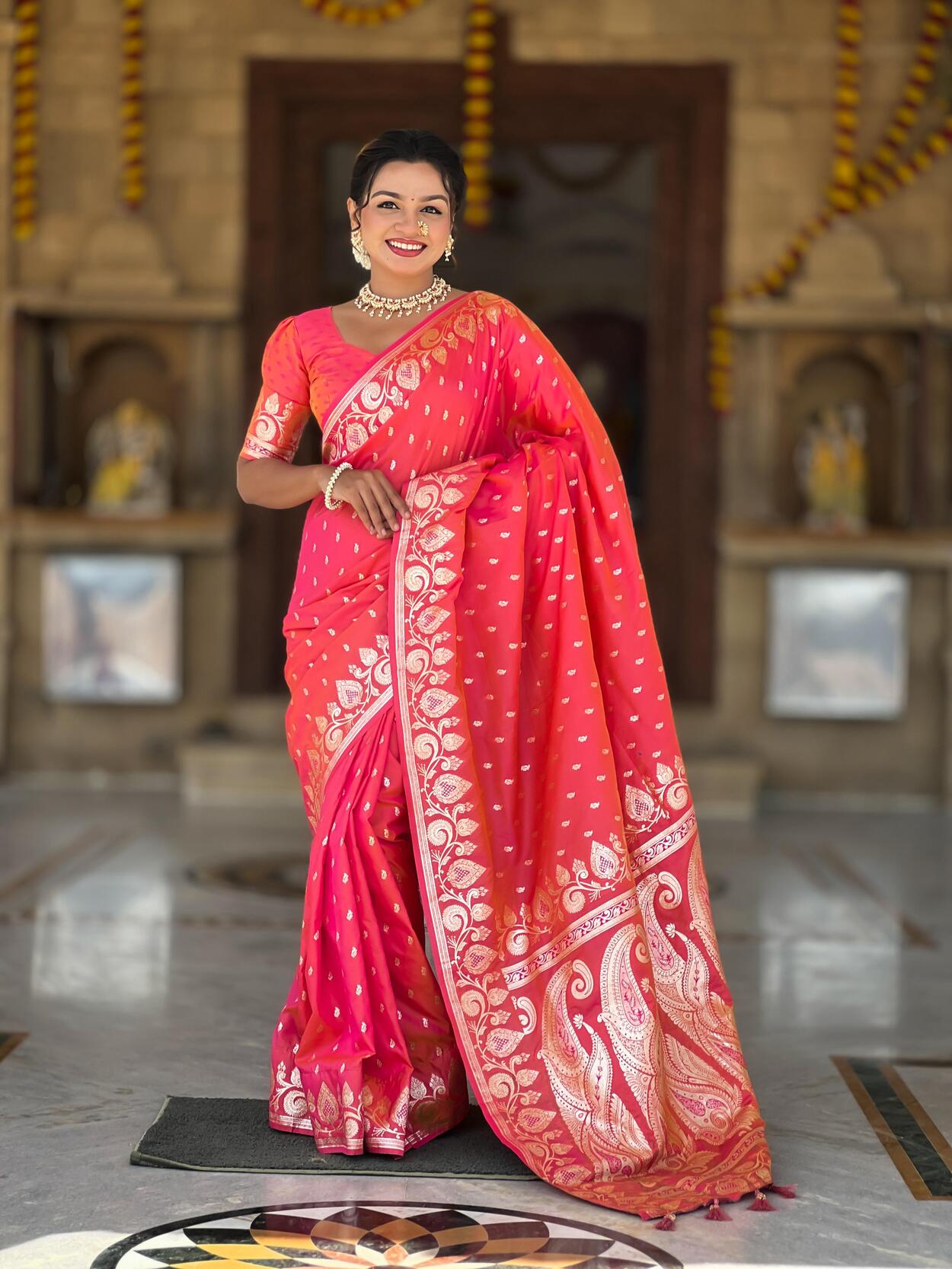 Delightful Pink Soft Banarasi Silk Saree With Jubilant Blouse Piece