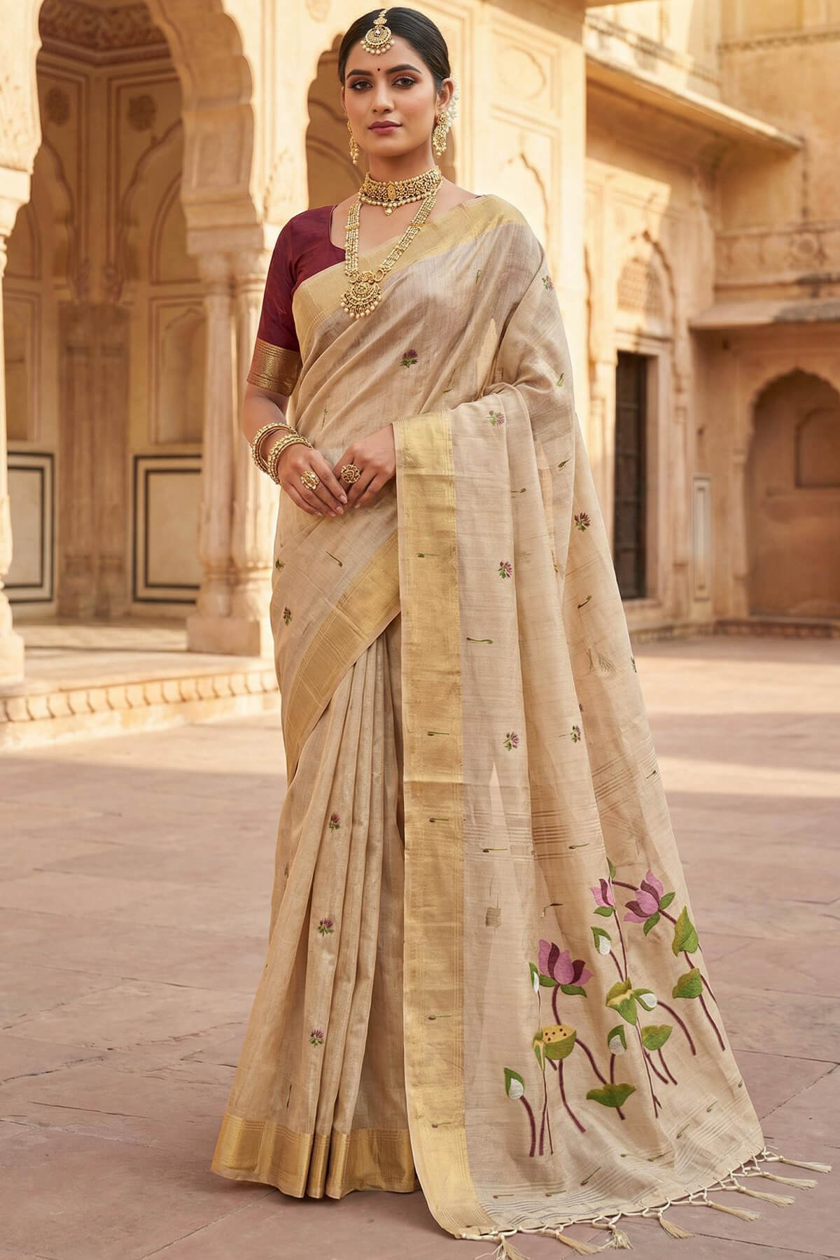 Captivating Beige Pure Munga Cotton Silk Saree With Surpassing Blouse Piece