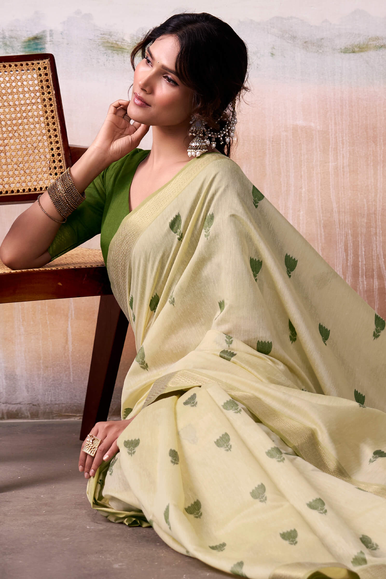 Vivacious Beige Cotton Silk Saree With Majesty Blouse Piece