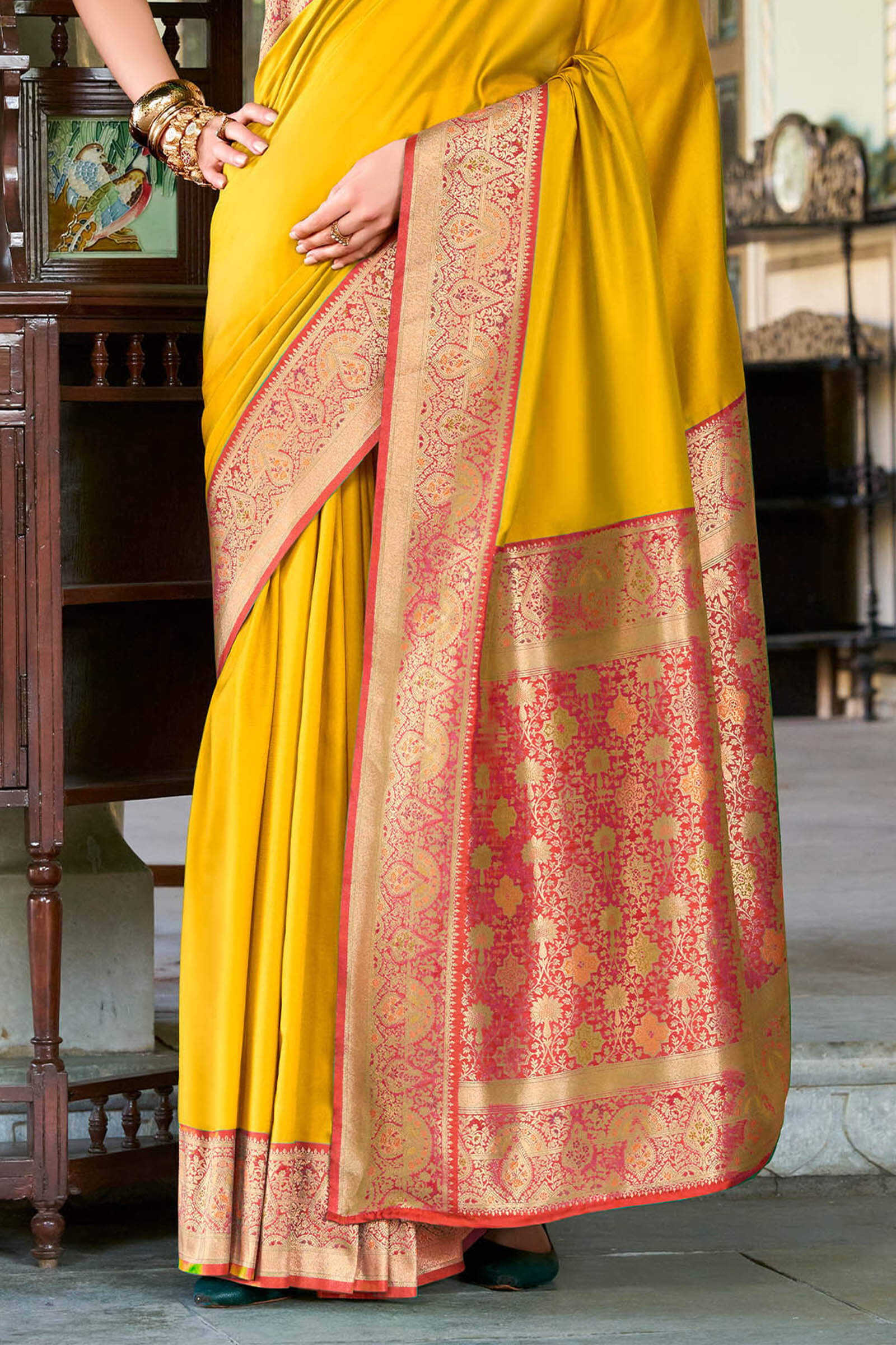 Gorgeous Yellow Soft Banarasi Silk Saree With Exuberant Blouse Piece