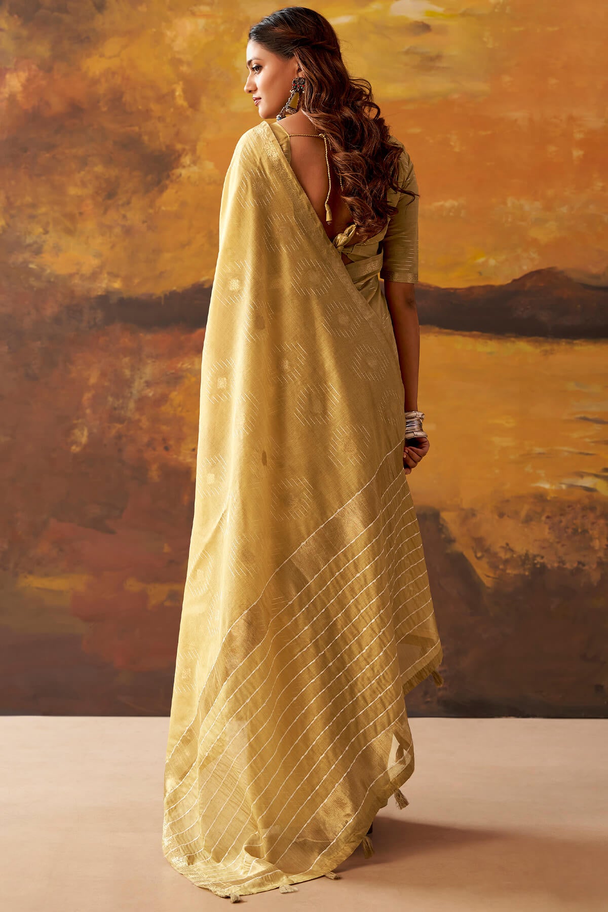 Tremendous Beige Cotton Silk Saree With Stunner Blouse Piece
