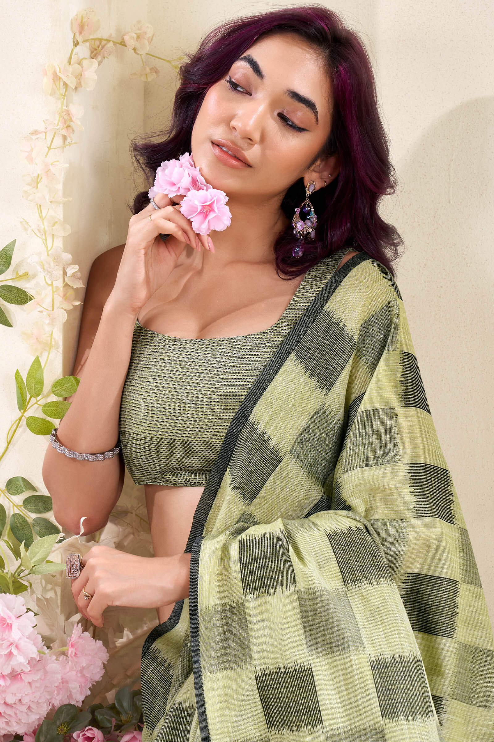 Stylish Green Cotton Silk Saree With Innovative Blouse Piece