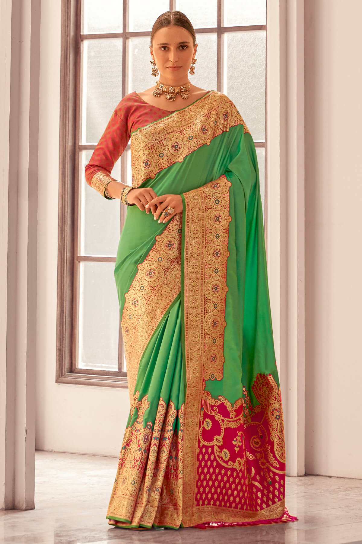 Fugacious Dark Green Soft Banarasi Silk Saree With Opulent Blouse Piece