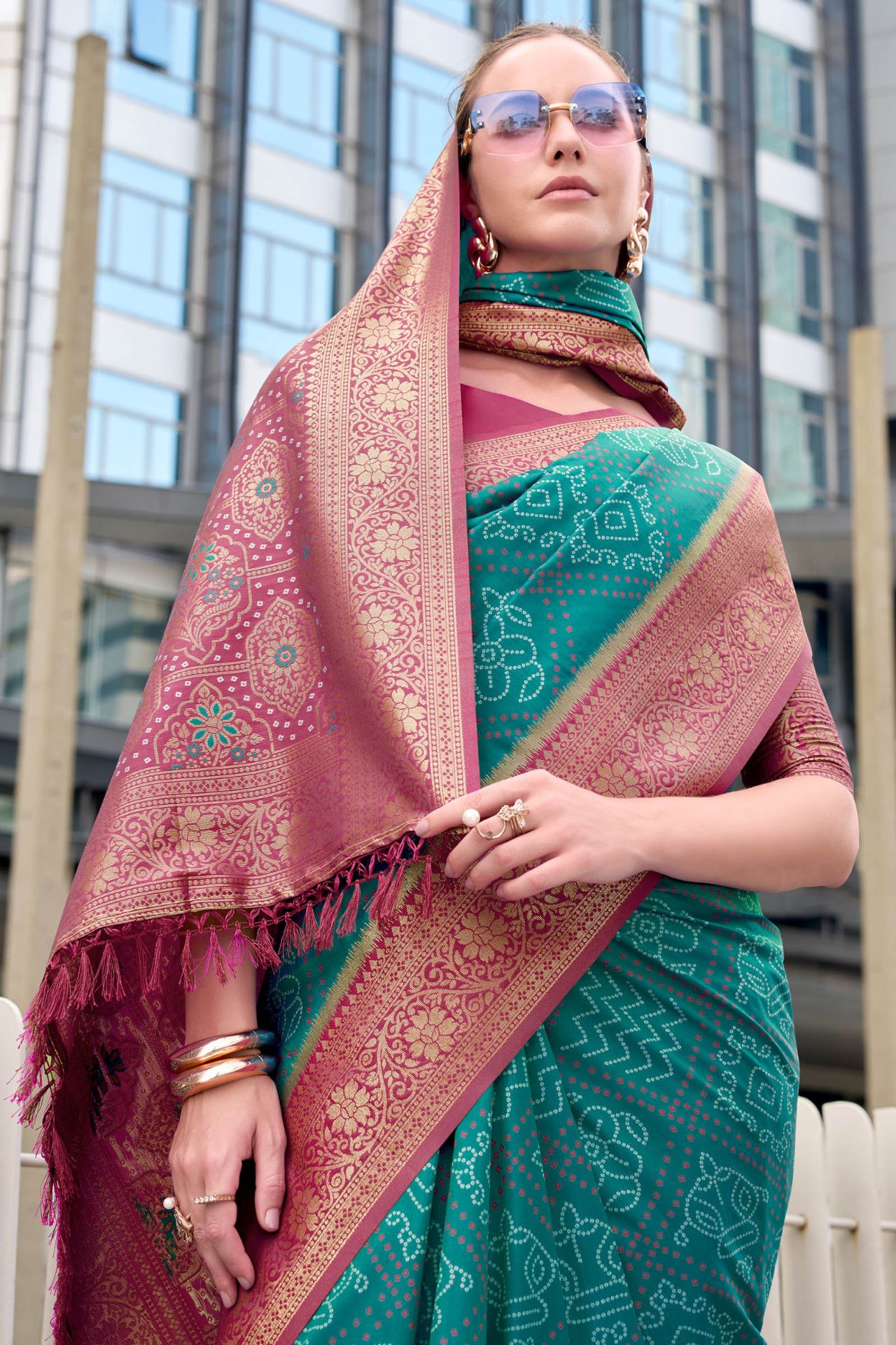 Elision Rama Soft Banarasi Silk Saree With Sonorous Blouse Piece