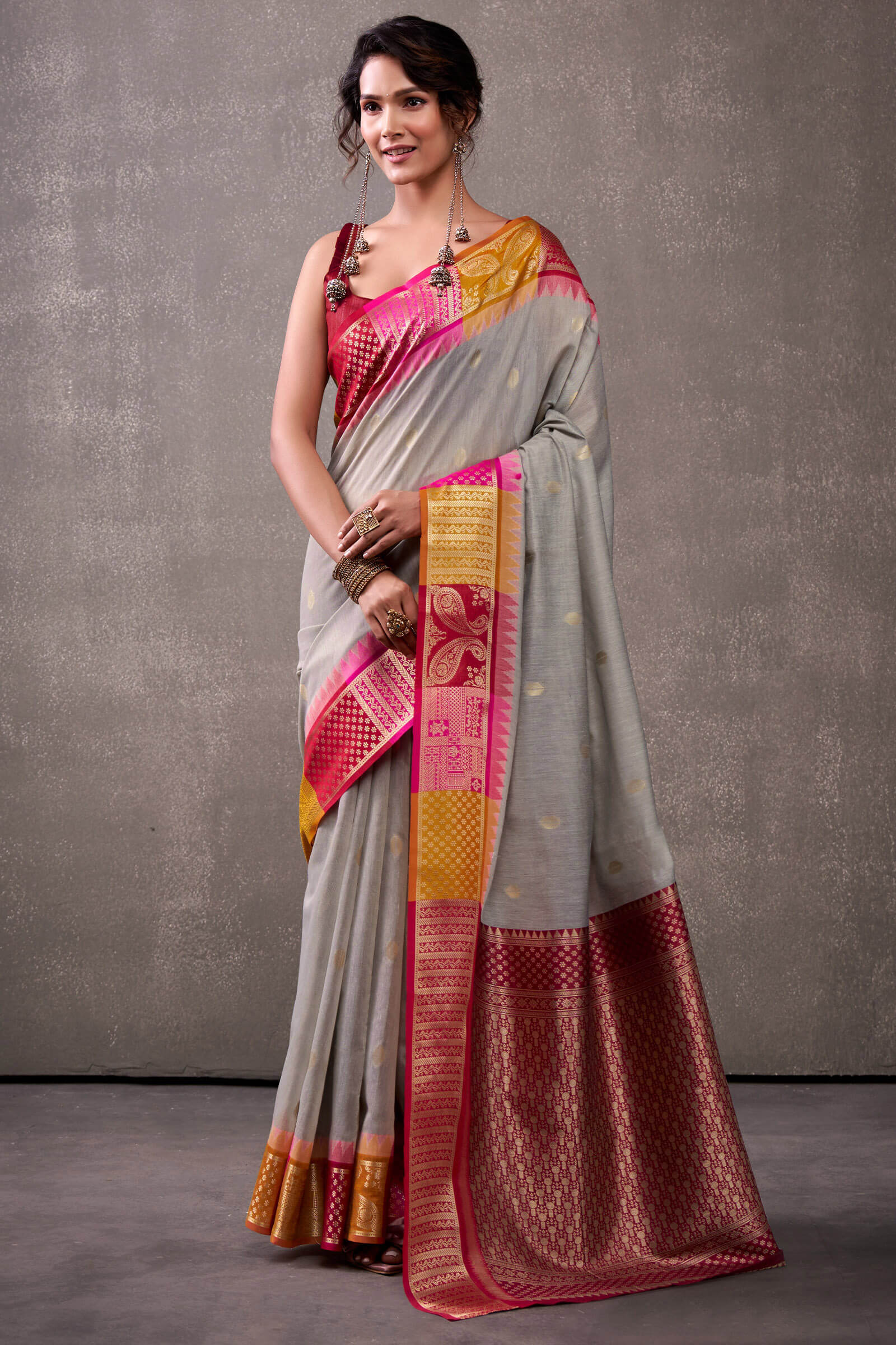 Tremendous Grey Cotton Silk Saree With Zephyr Blouse Piece