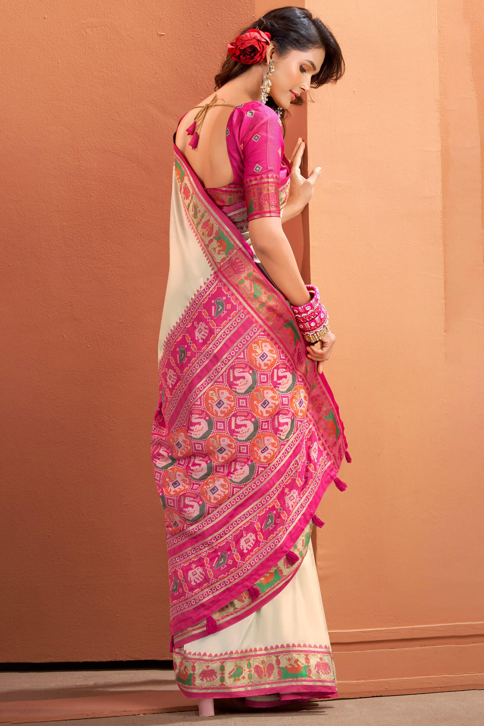 Resonant Beige Patola Silk Saree with Desultory Blouse Piece