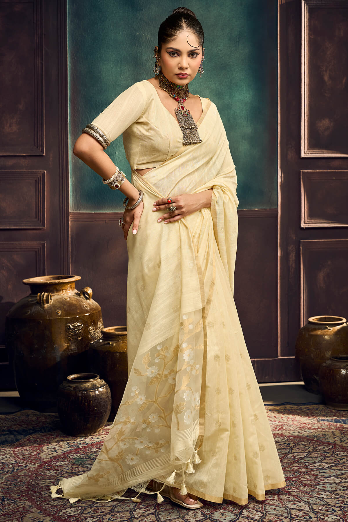 Gleaming Beige Pure Munga Cotton Silk Saree With Prodigal Blouse Piece