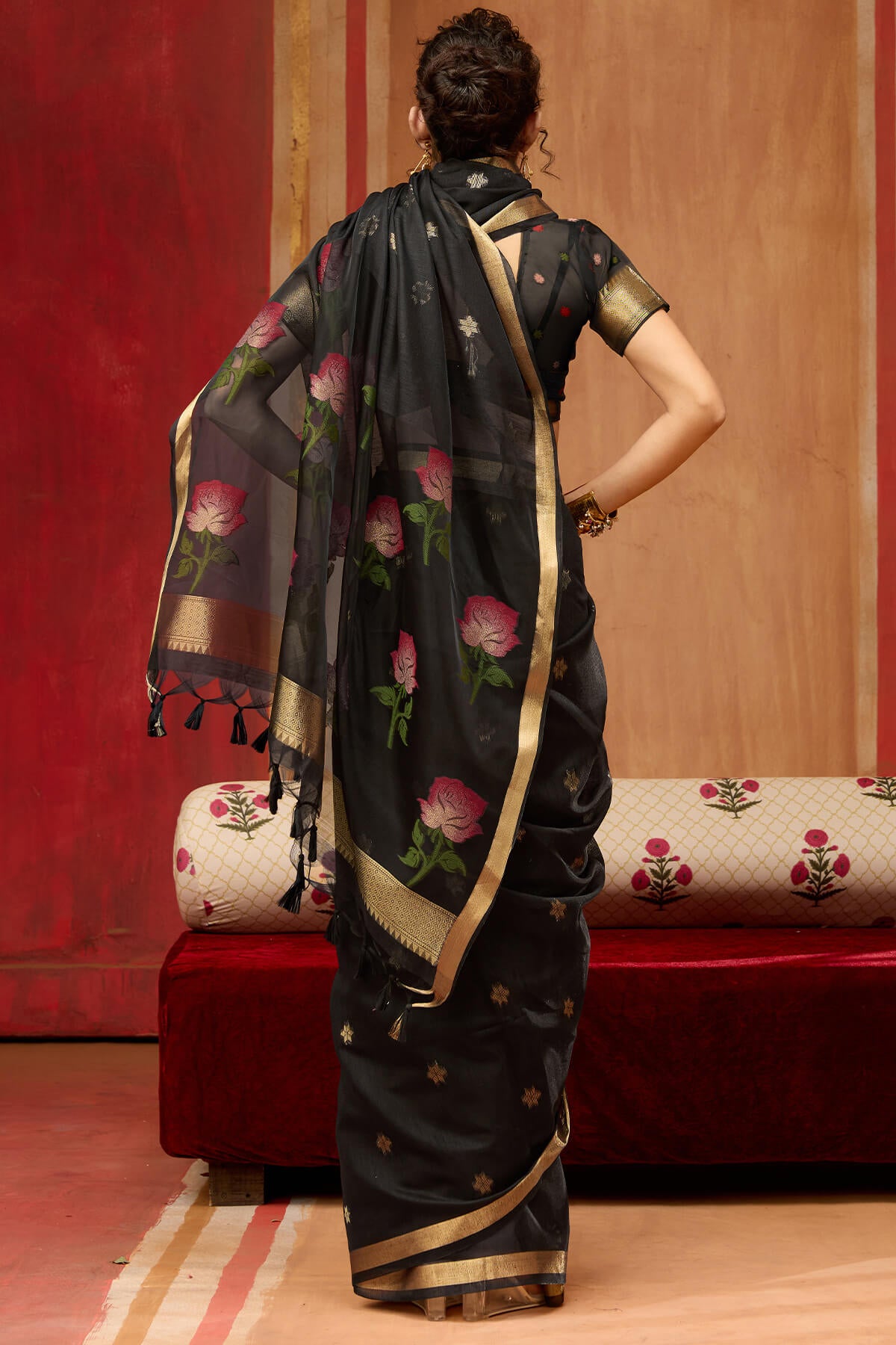 Petrichor Black Pure Munga Cotton Saree With Most Flattering Blouse Piece