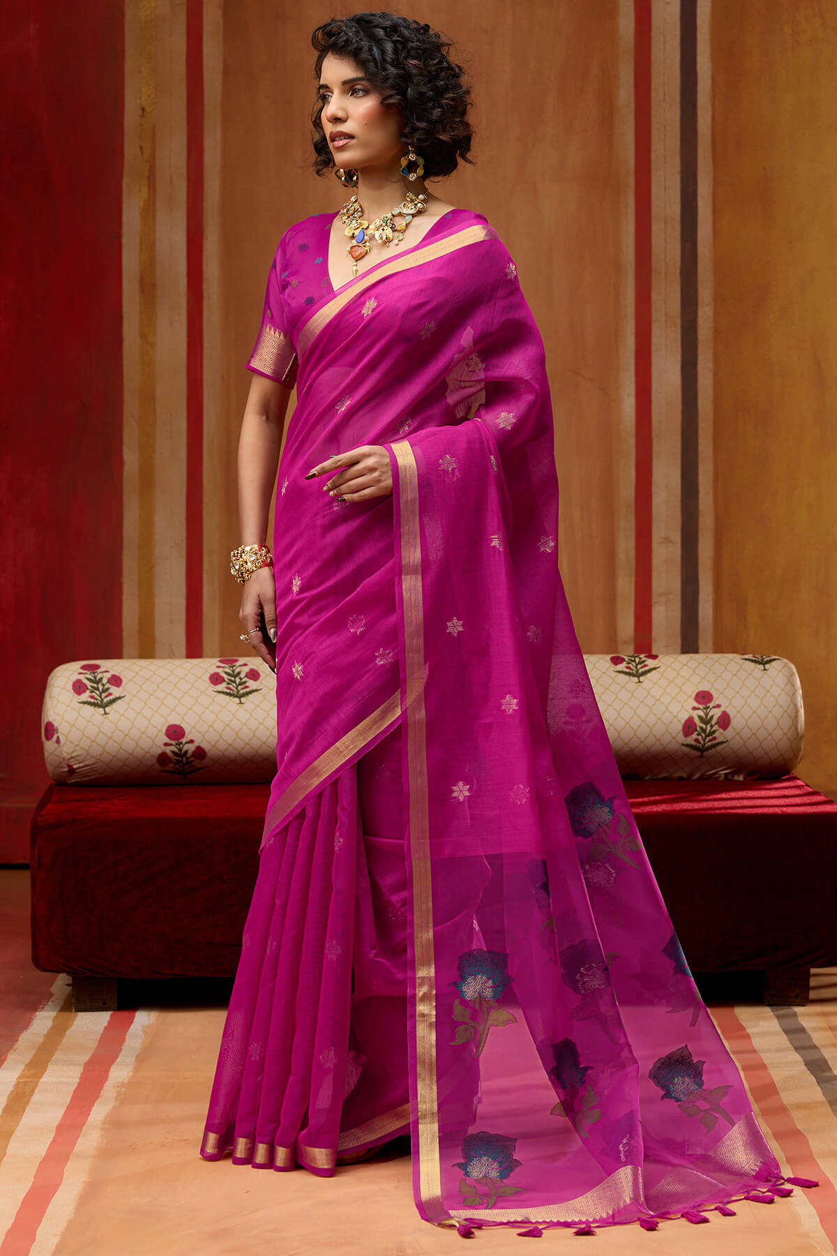 Supernal Magenta Pure Munga Cotton Saree With Conflate Blouse Piece