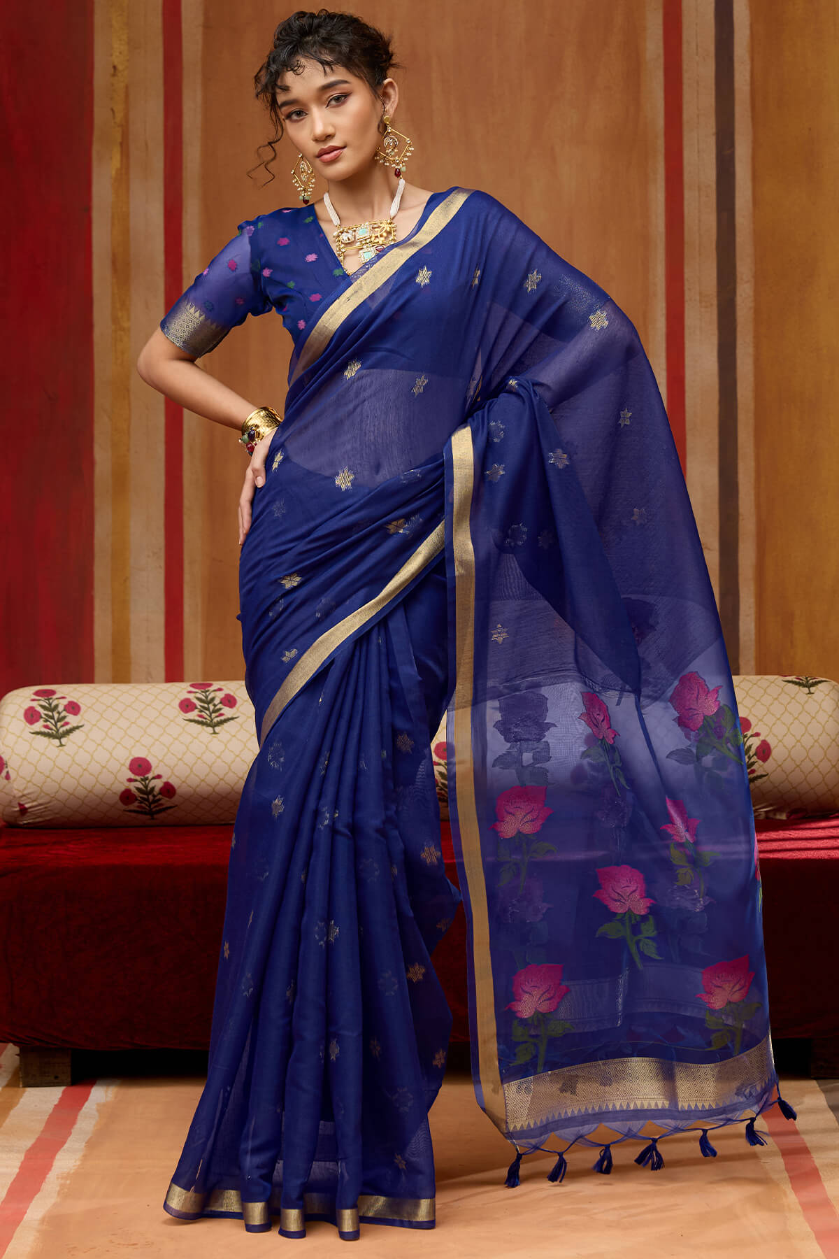 Stunning Navy Blue Pure Munga Cotton Saree With Super extravagant Blouse Piece