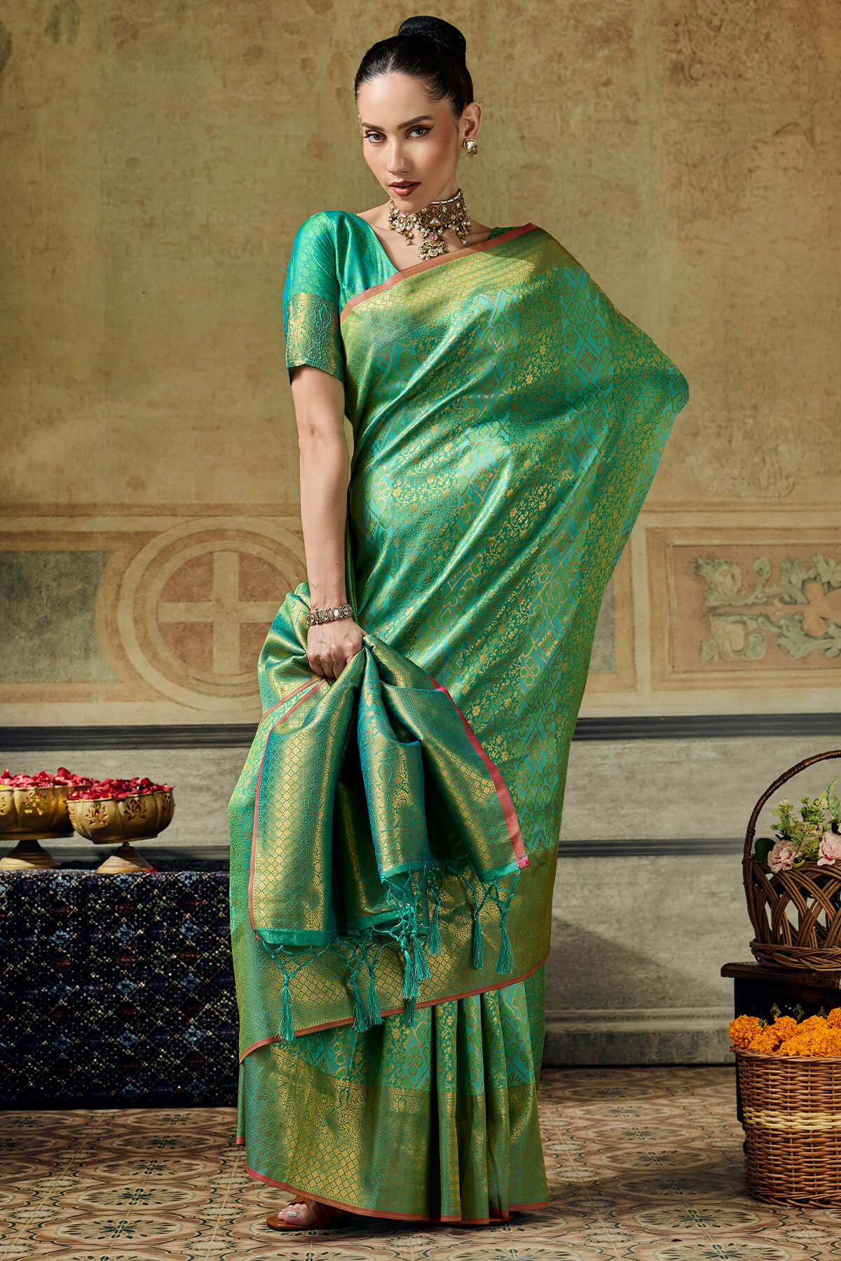 Opulent Green Kanjivaram Silk Saree With Invaluable Blouse Piece