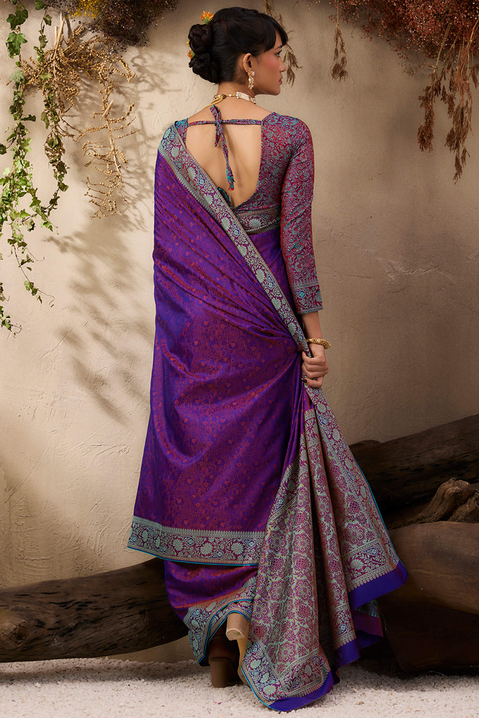 Imbrication Purple Kanjivaram Silk Saree With Hypnotic Blouse Piece