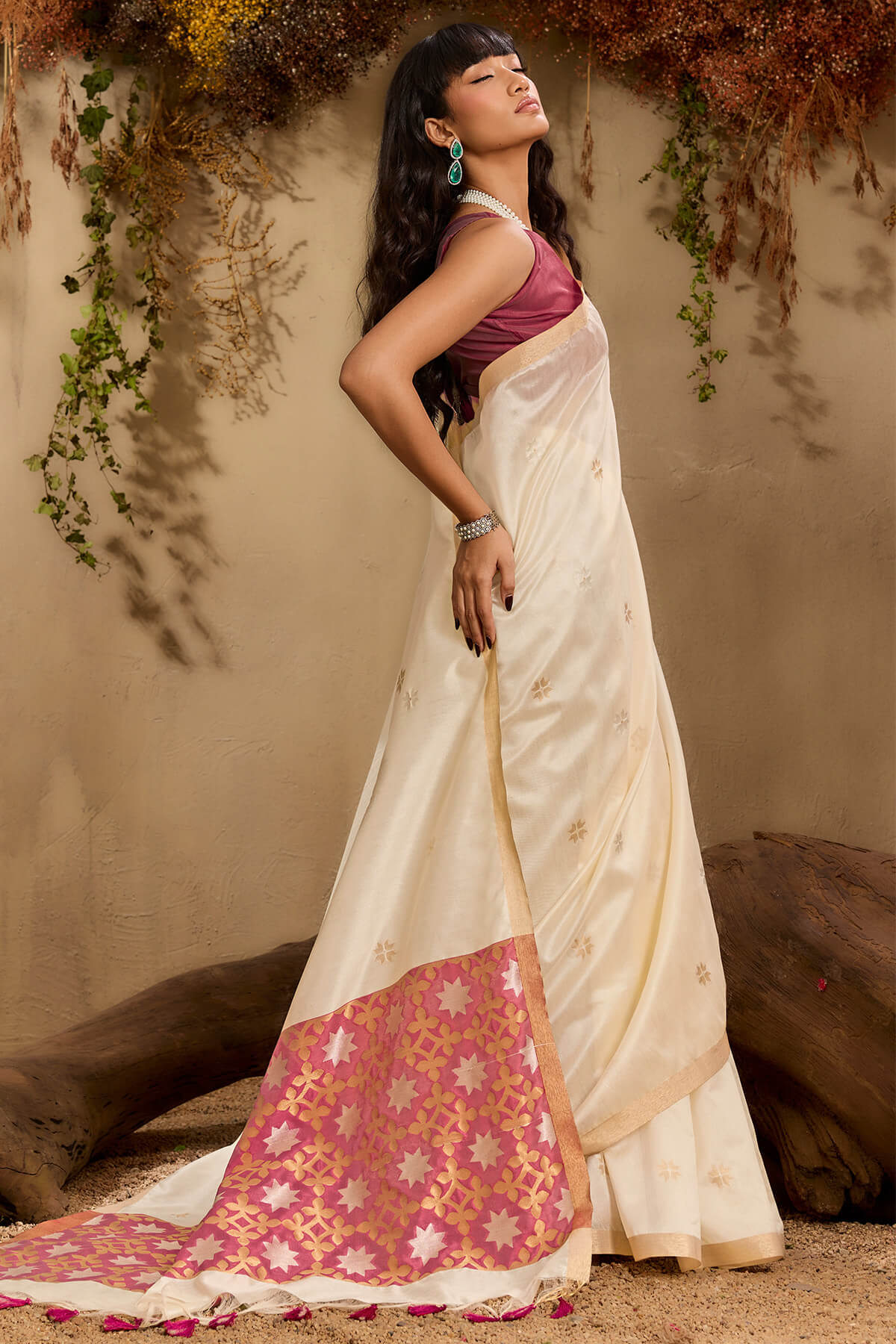 Enigmatic Beige Pure Zari Weaving Banarasi Tussar Silk Saree With Snappy Blouse Piece
