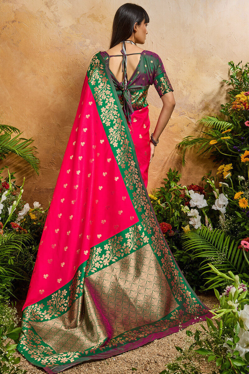 Improbable Dark Pink Pure Zari Weaving Banarasi Silk Saree With Efflorescence Blouse Piece