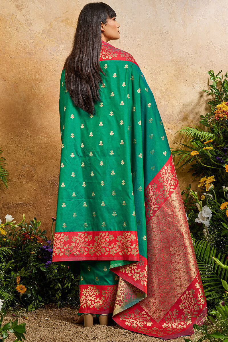 Exuberant Dark Green Pure Zari Weaving Banarasi Silk Saree With Adoring Blouse Piece