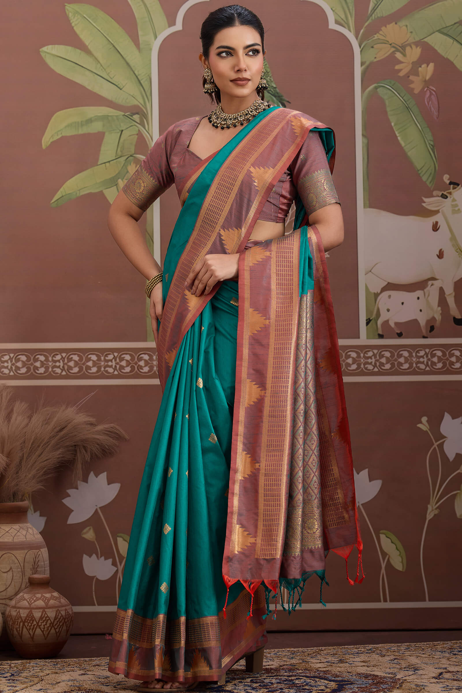 Extraordinary Rama Banarasi Tussar Silk Saree With Breathtaking Blouse Piece