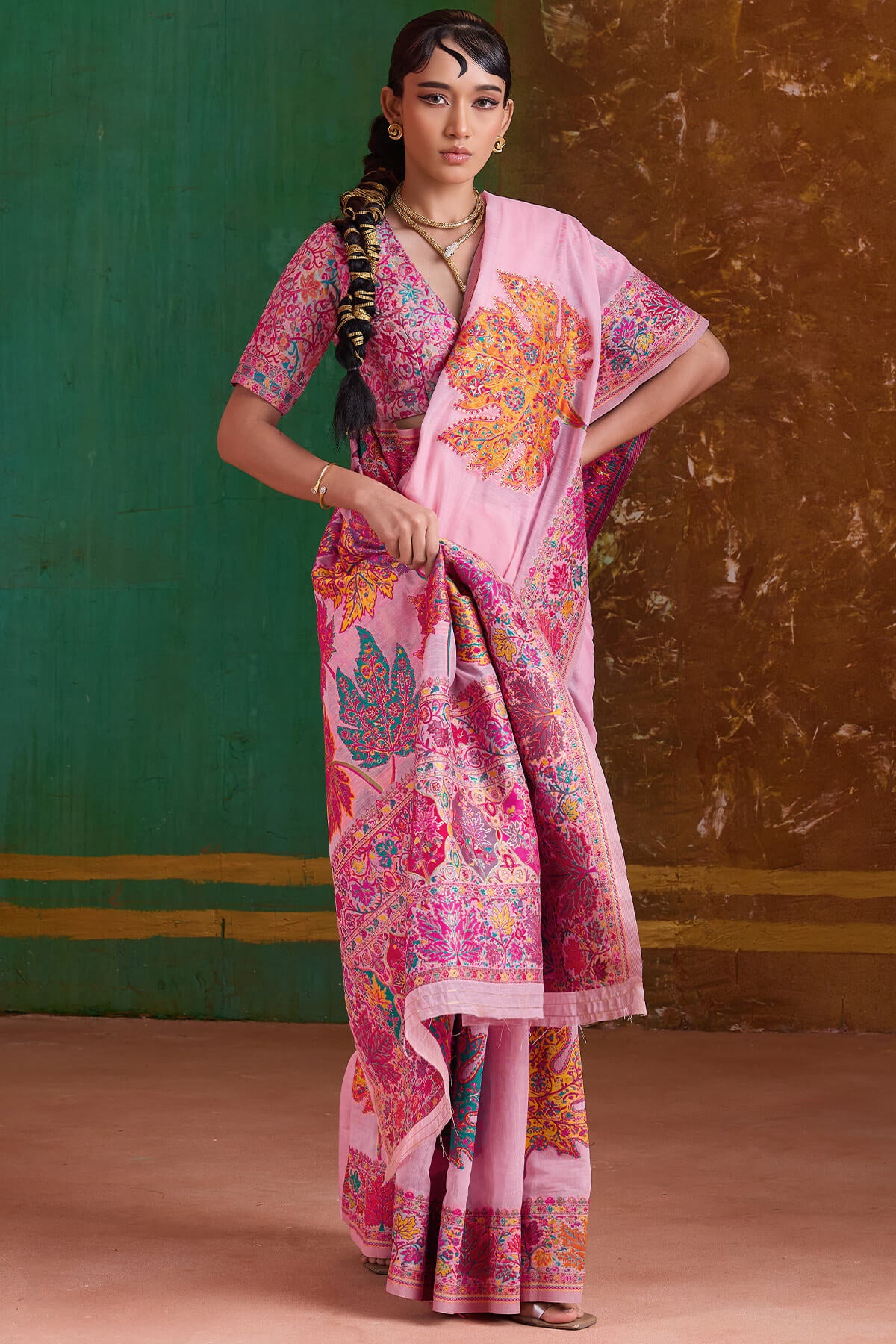 Comely Pink Pashmina Saree With Staggering Blouse Piece