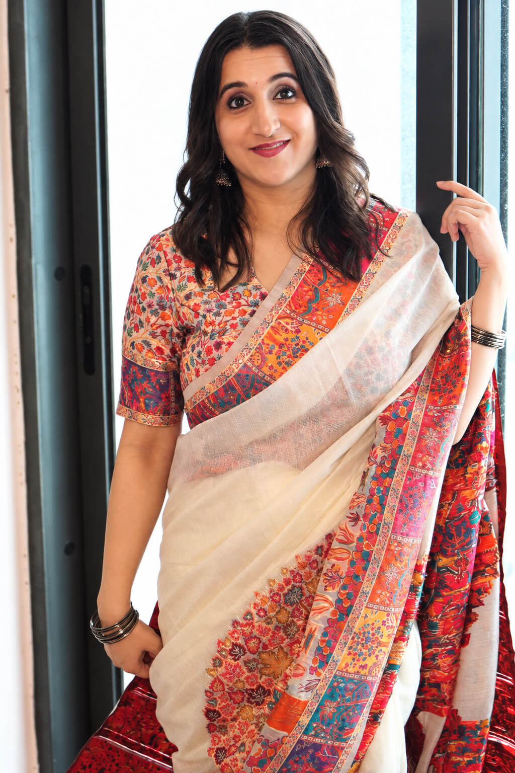 Suhani Popli in Off-White Pashmina Silk Saree