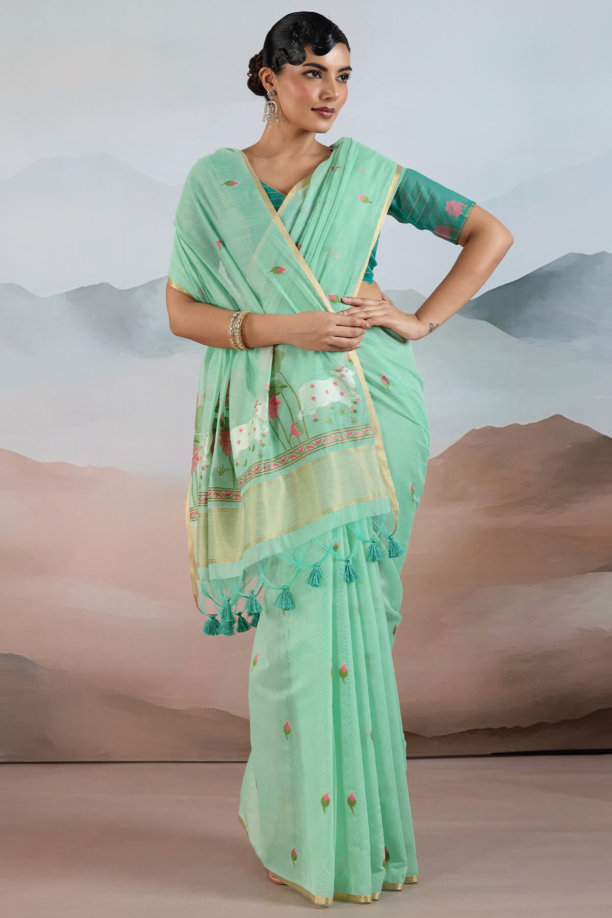 Chatoyant Turquoise Spun Cotton Silk Saree With Most Stunning Blouse Piece