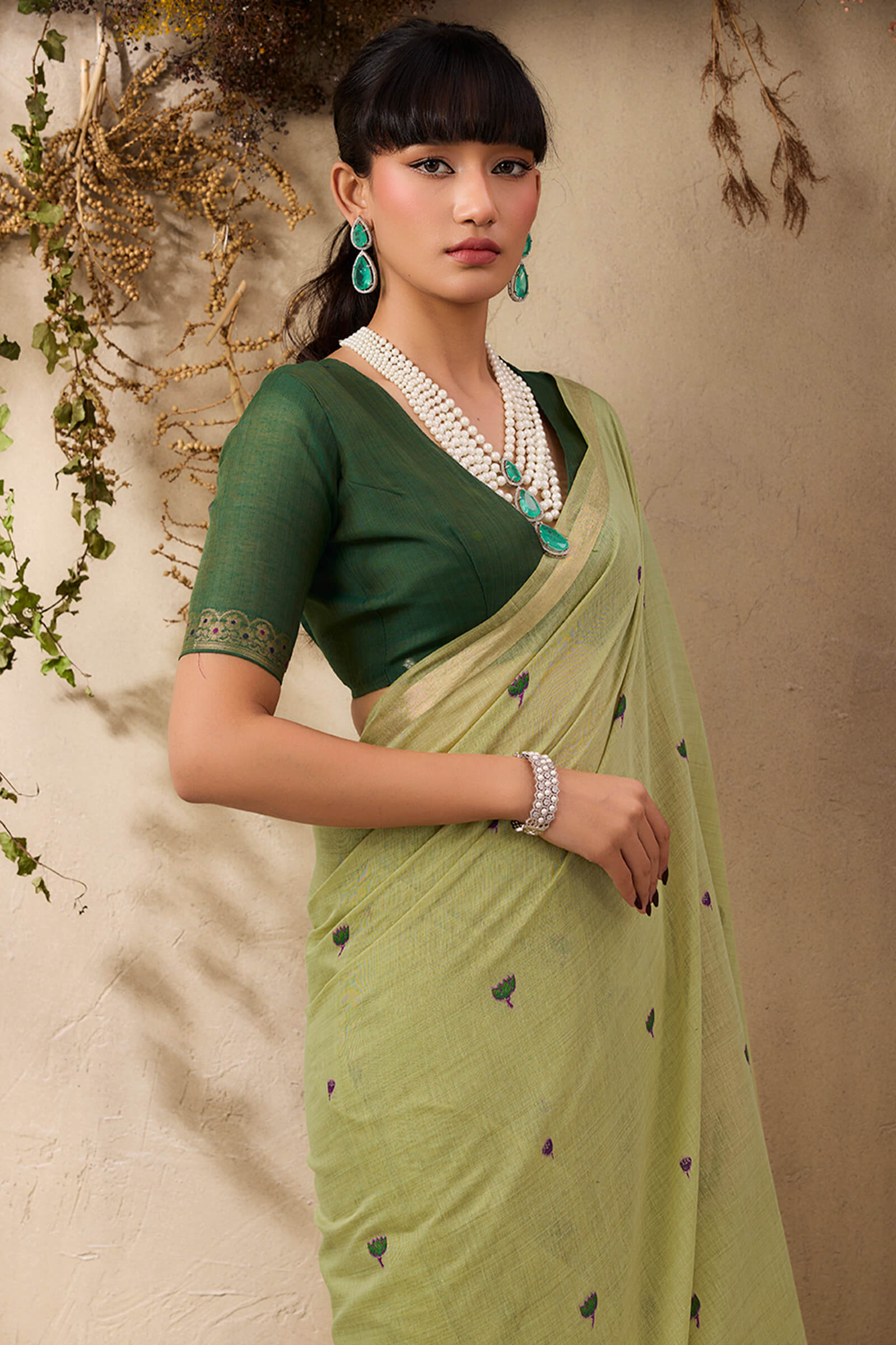 Surreptitious Green Cotton Silk Saree With Ephemeral Blouse Piece