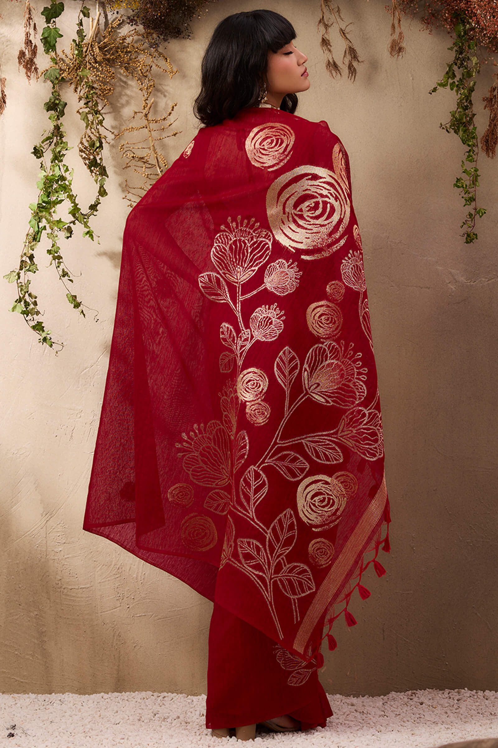 Trendy Maroon Cotton Silk Saree With Marvellous Blouse Piece