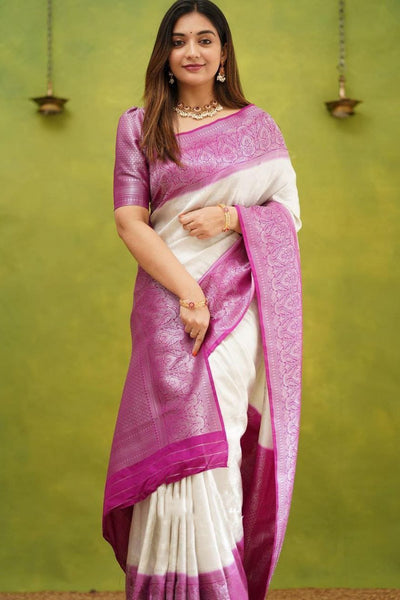 Serendipity White Soft Silk Saree With Engaging Blouse Piece