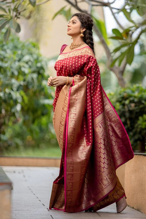 Load image into Gallery viewer, Desirable Maroon Soft Silk Saree With Ravishing Blouse Piece
