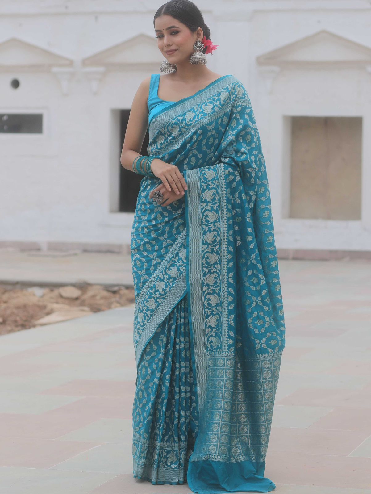Extraordinary Firozi Soft Silk Saree With Lovely Blouse Piece