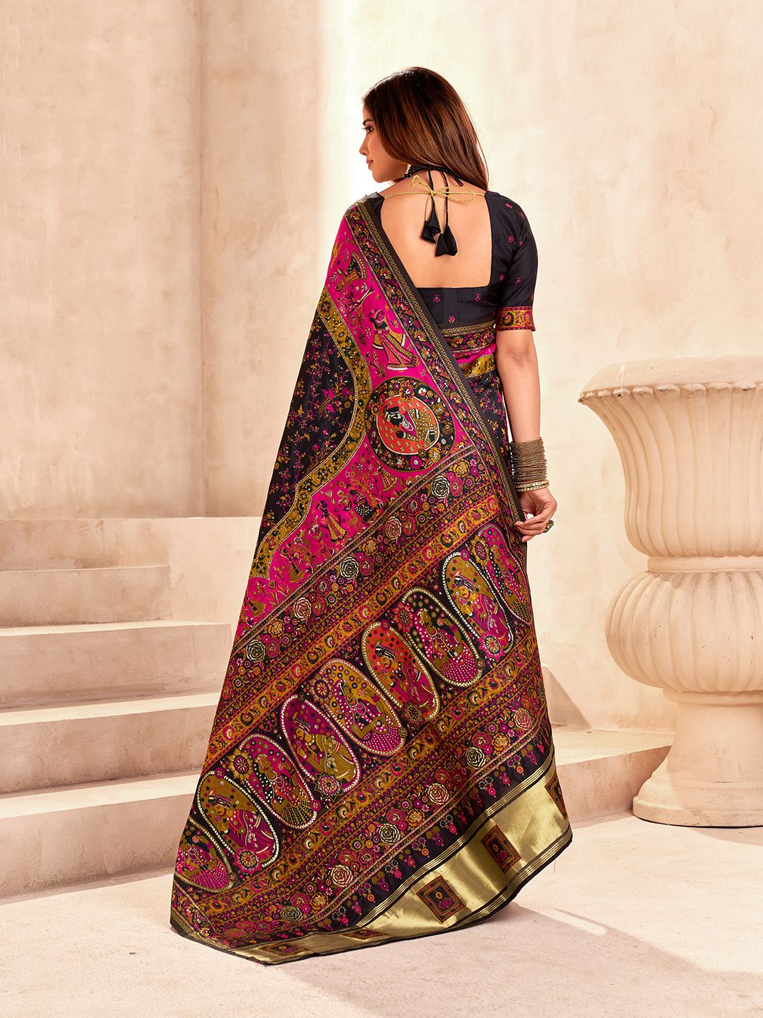 Tantalizing Black Nylon Dola Pashmina Saree With Beauteous Blouse Piece