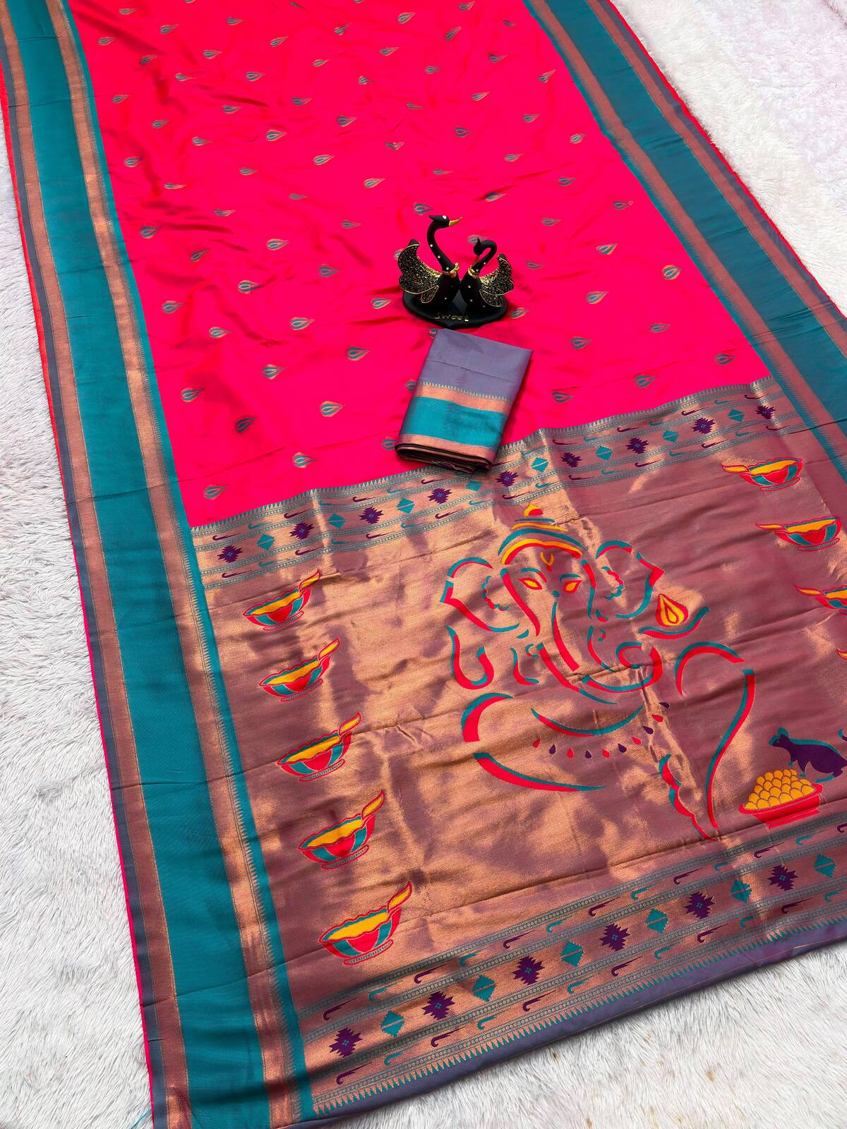 Divine Dark Pink Paithani Silk Saree With Prettiest Blouse Piece